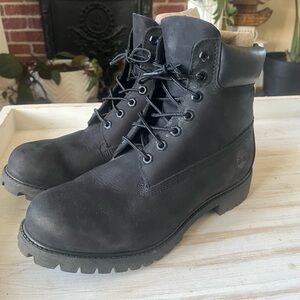 Timberland Black High-Top Boots with Rugged Outsole